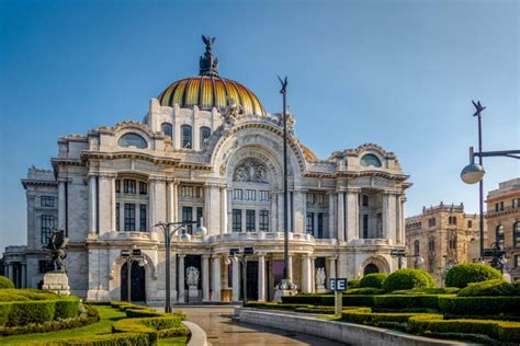  Palacio de Bellas Artes: Güzel Sanatların Muhteşem Sarayı!